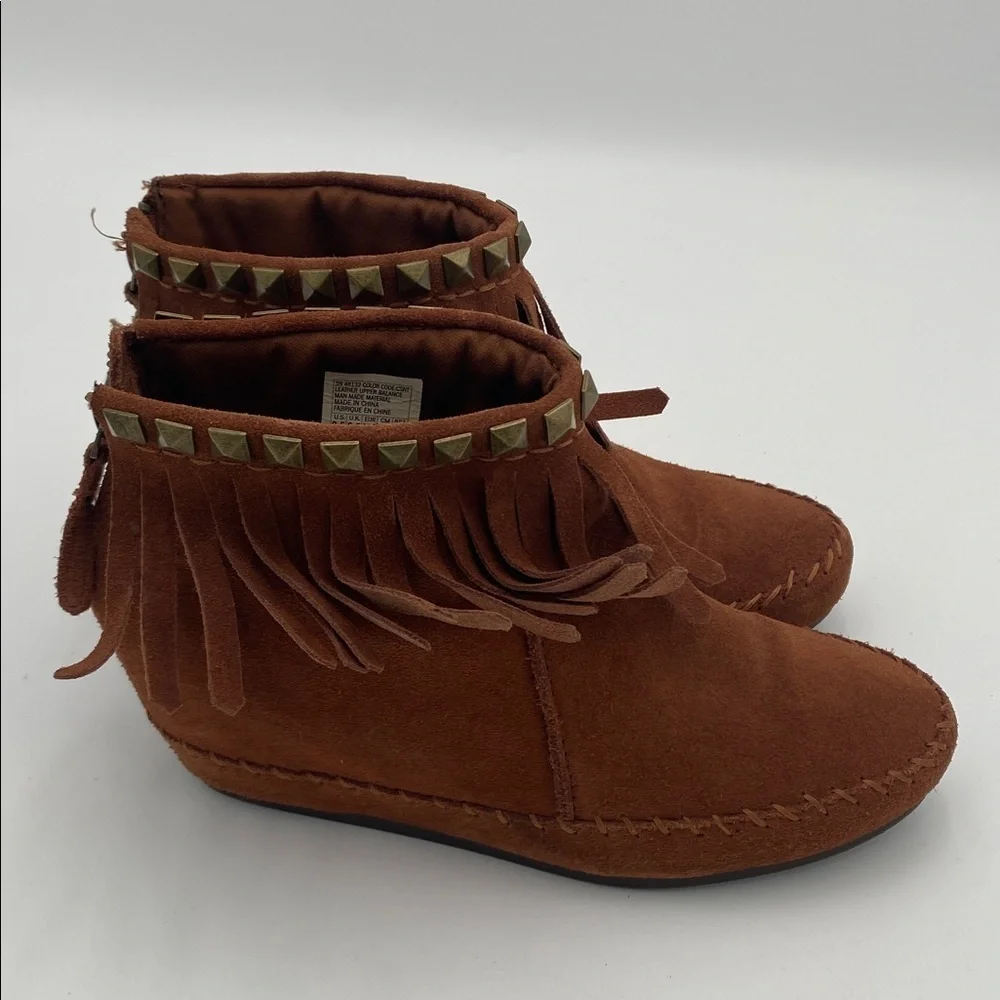 Skechers durable suede